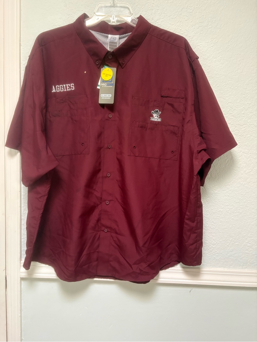 Aggies Men's Short Sleeve Button-Down Shirt - Maroon